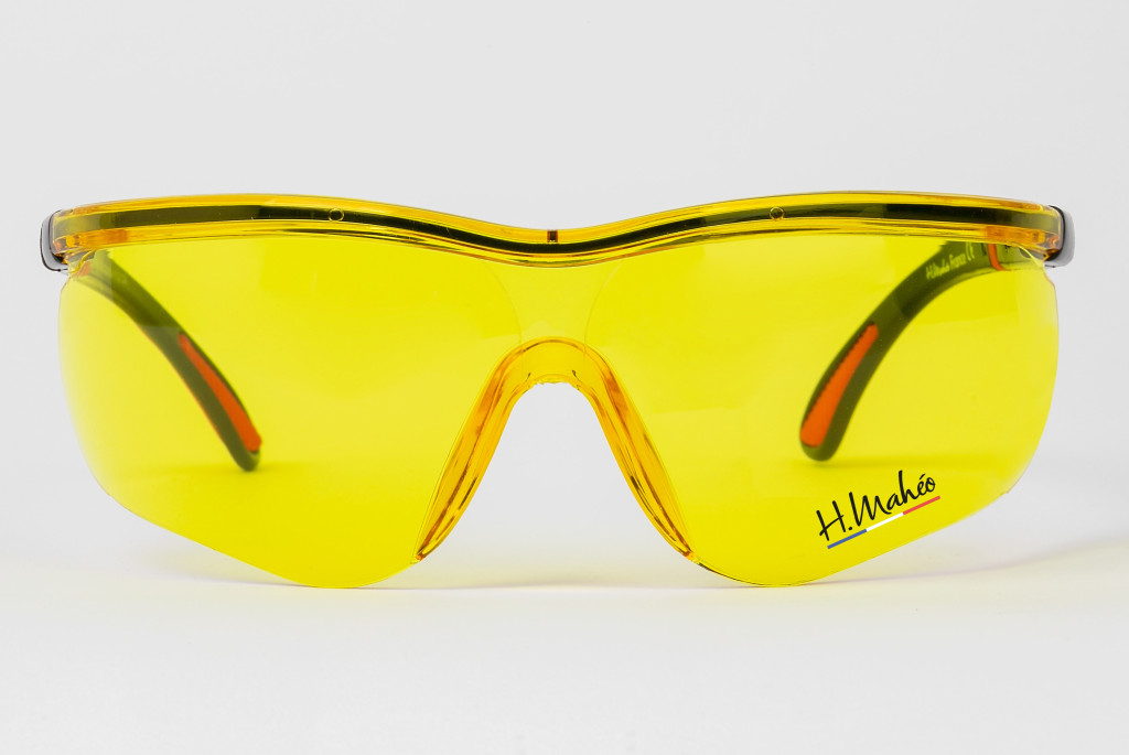 Protective glasses with adjustable temples & case