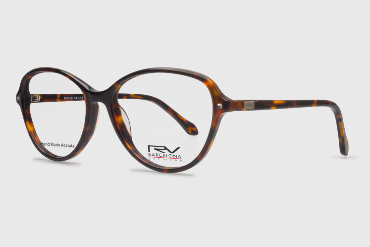 Woman acetate